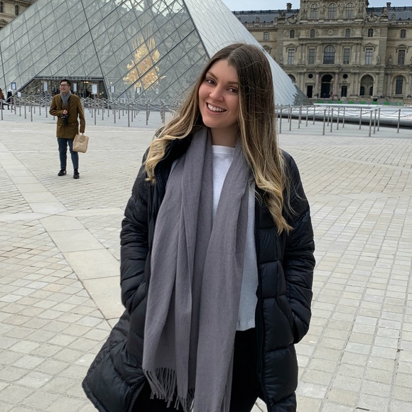 Meet your Posher, Victoria - Picture 1 of 1